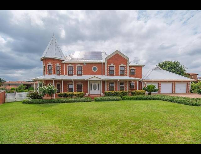 5 BEDROOM HOUSE FOR SALE IN RUIMSIG